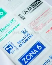 Fotografías de Etiquetas de papel adhesivo para impresión térmica